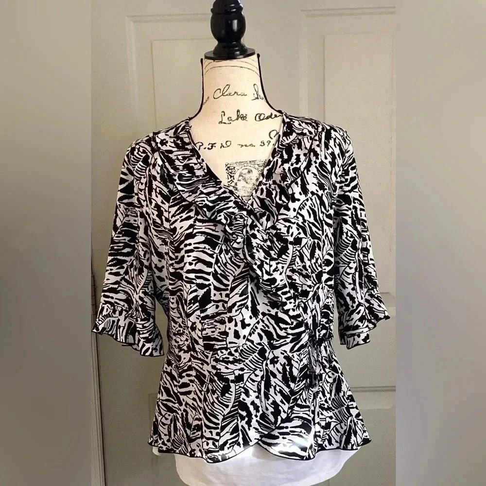 CONVINGTON WOMENS Zebra Print side tie Ruffle V-Neck blouse top size Large